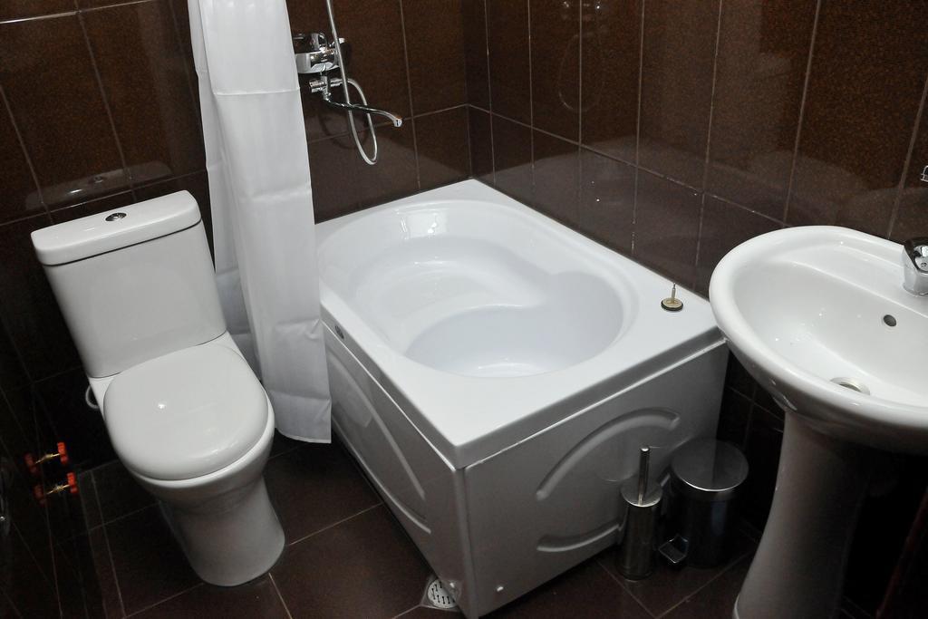 Hotel Sweet Home Telavi Cameră foto