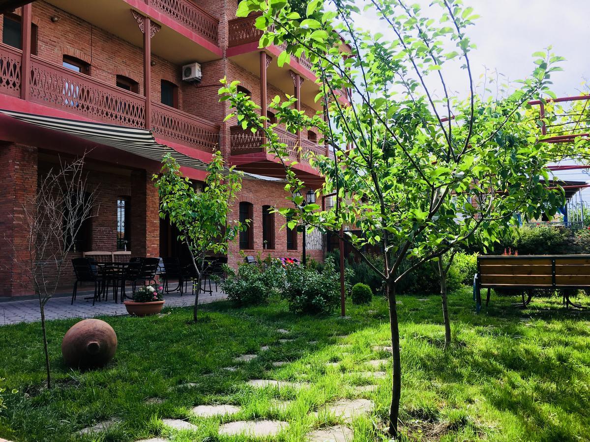 Hotel Sweet Home Telavi Exterior foto